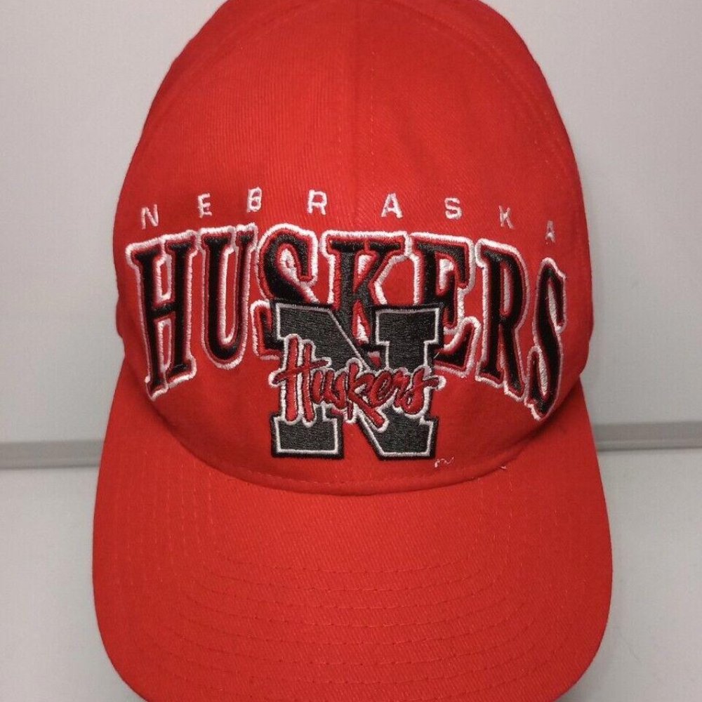 Starter Nebraska Huskers NCAA Team Logo Baseball Style Red Snapback Hat Cap